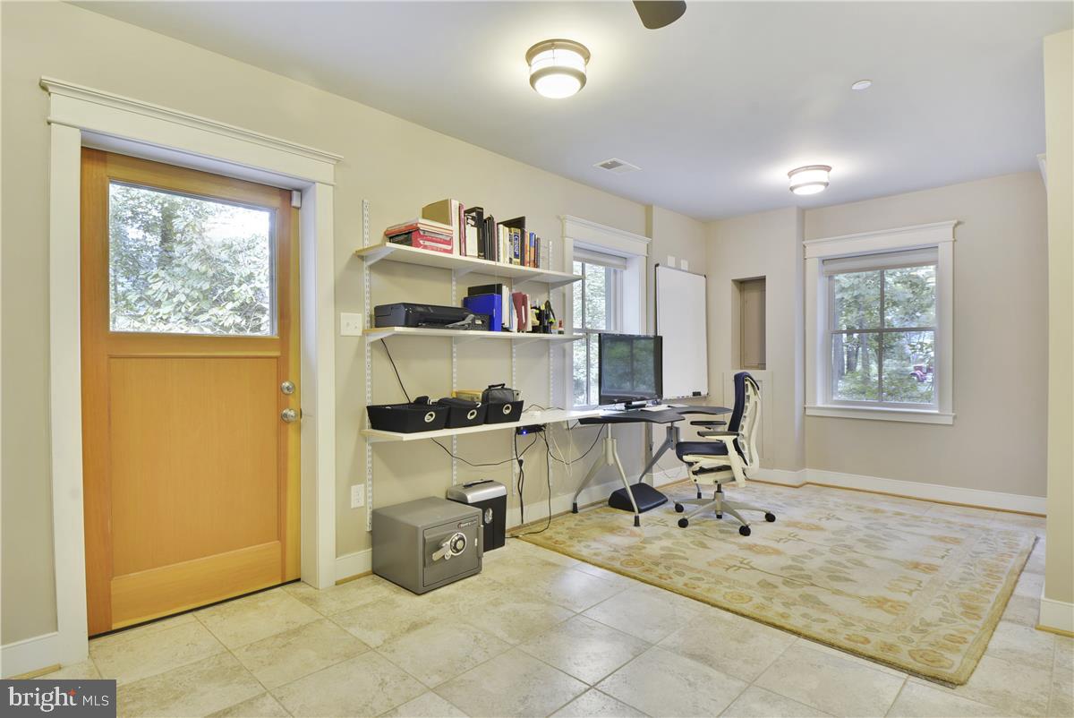 HARBOR HILLS - Residential