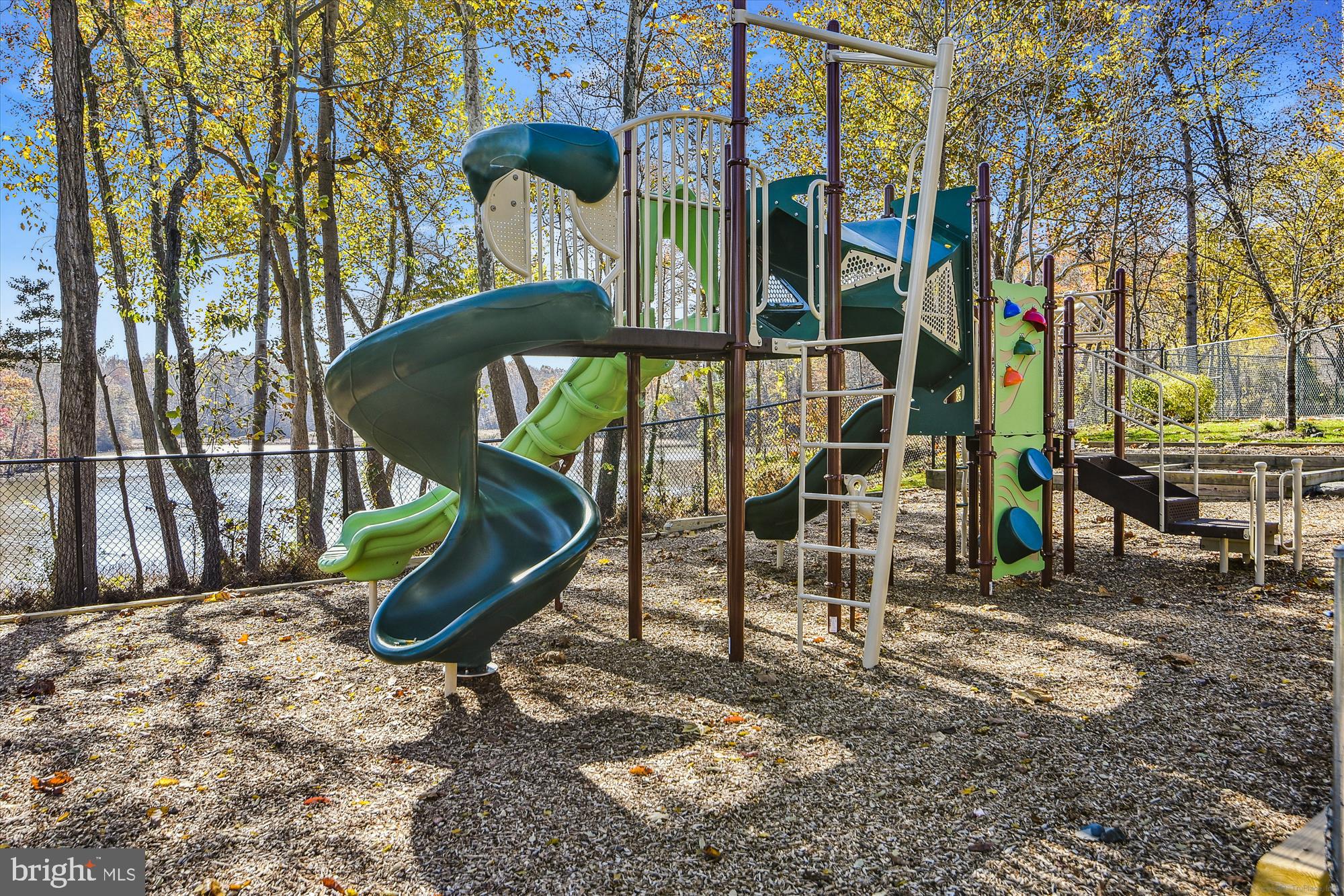 HARBOR HILLS - Residential