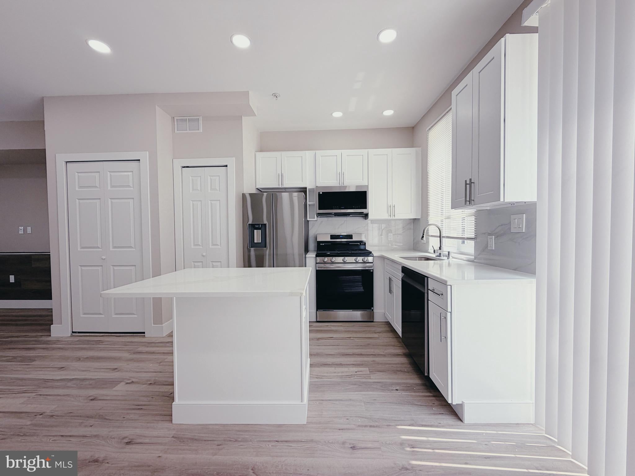 2720 W THOMPSON STREET UNIT A