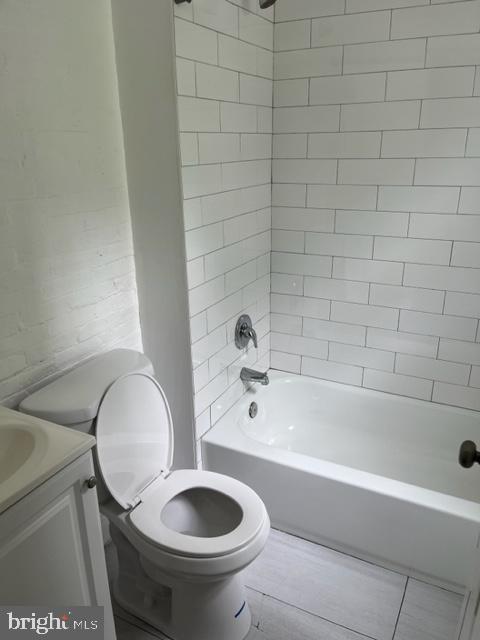 PORT RICHMOND - Residential Lease