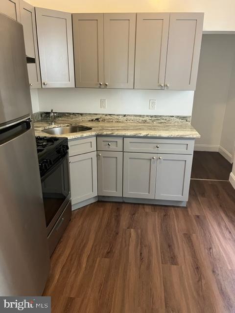 PORT RICHMOND - Residential Lease