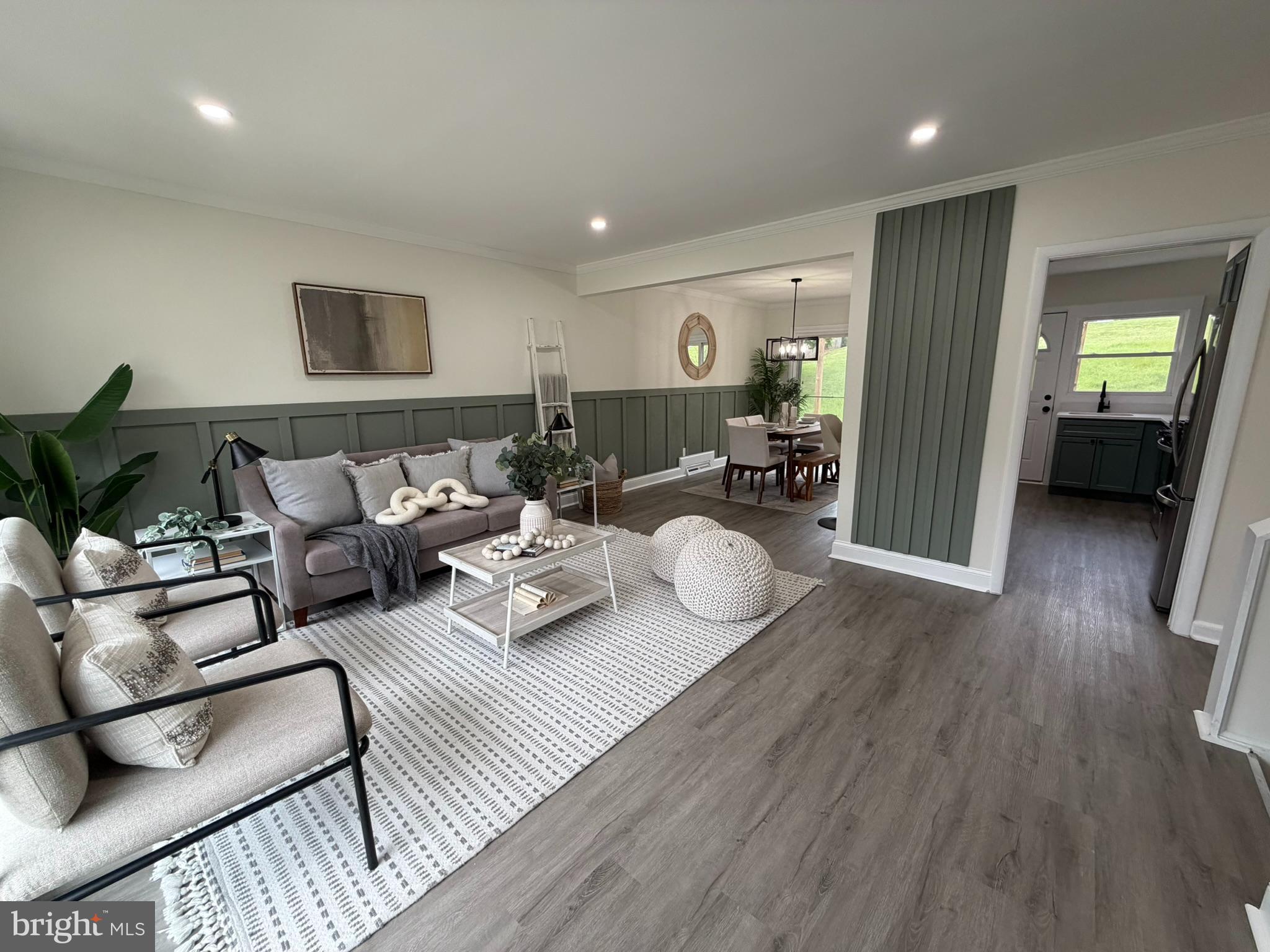 1004 FLAGTREE LANE