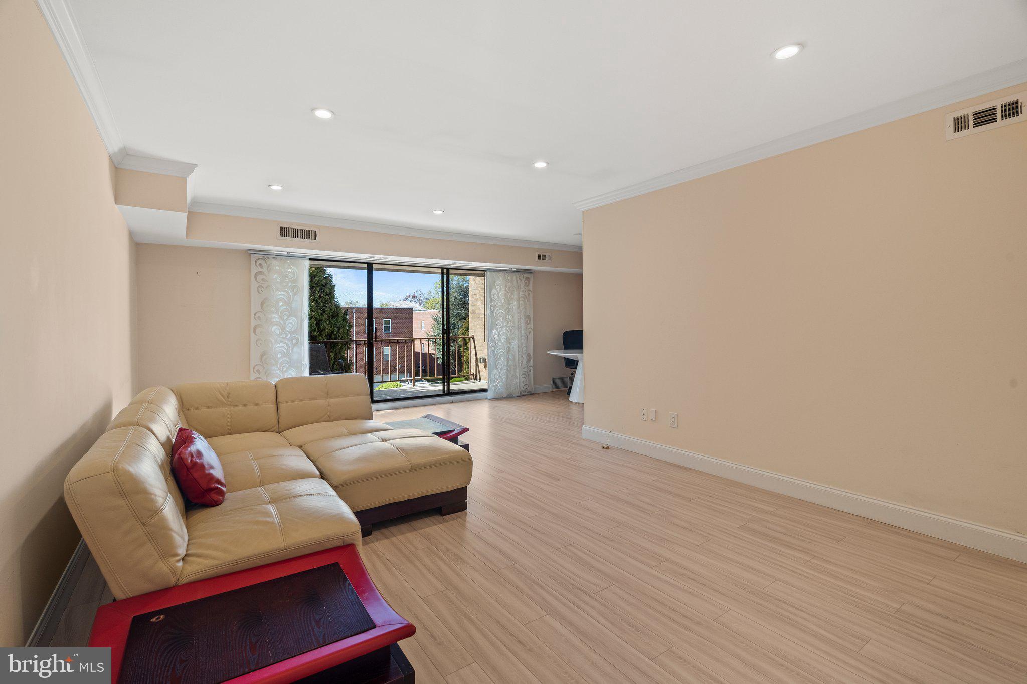 PHILADELPHIA (NORTHEAST) - Residential