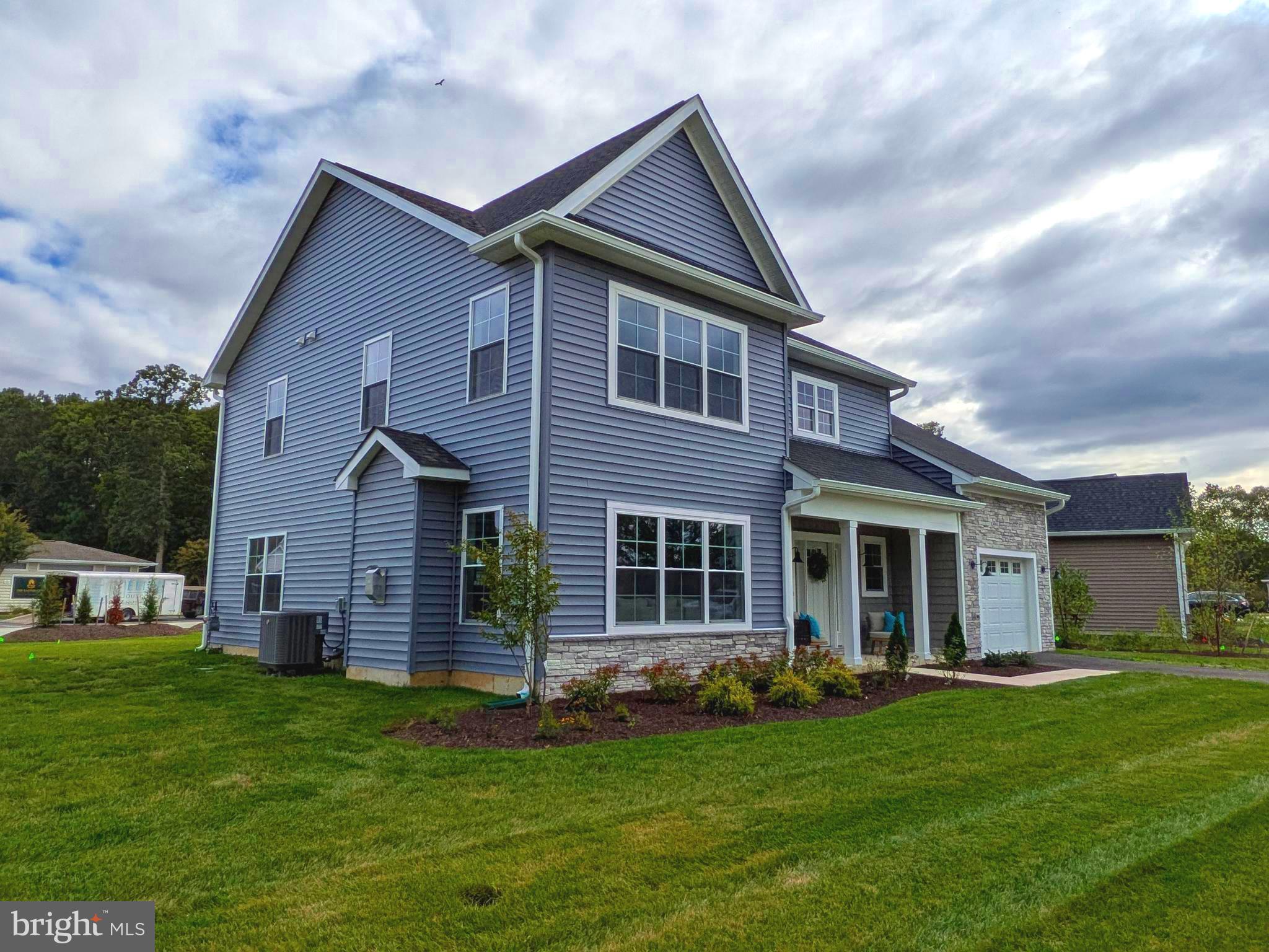 EASTON CLUB - Residential