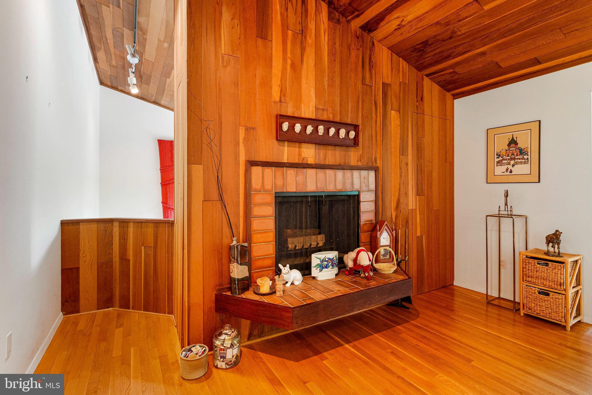 ELLISON HEIGHTS - Residential