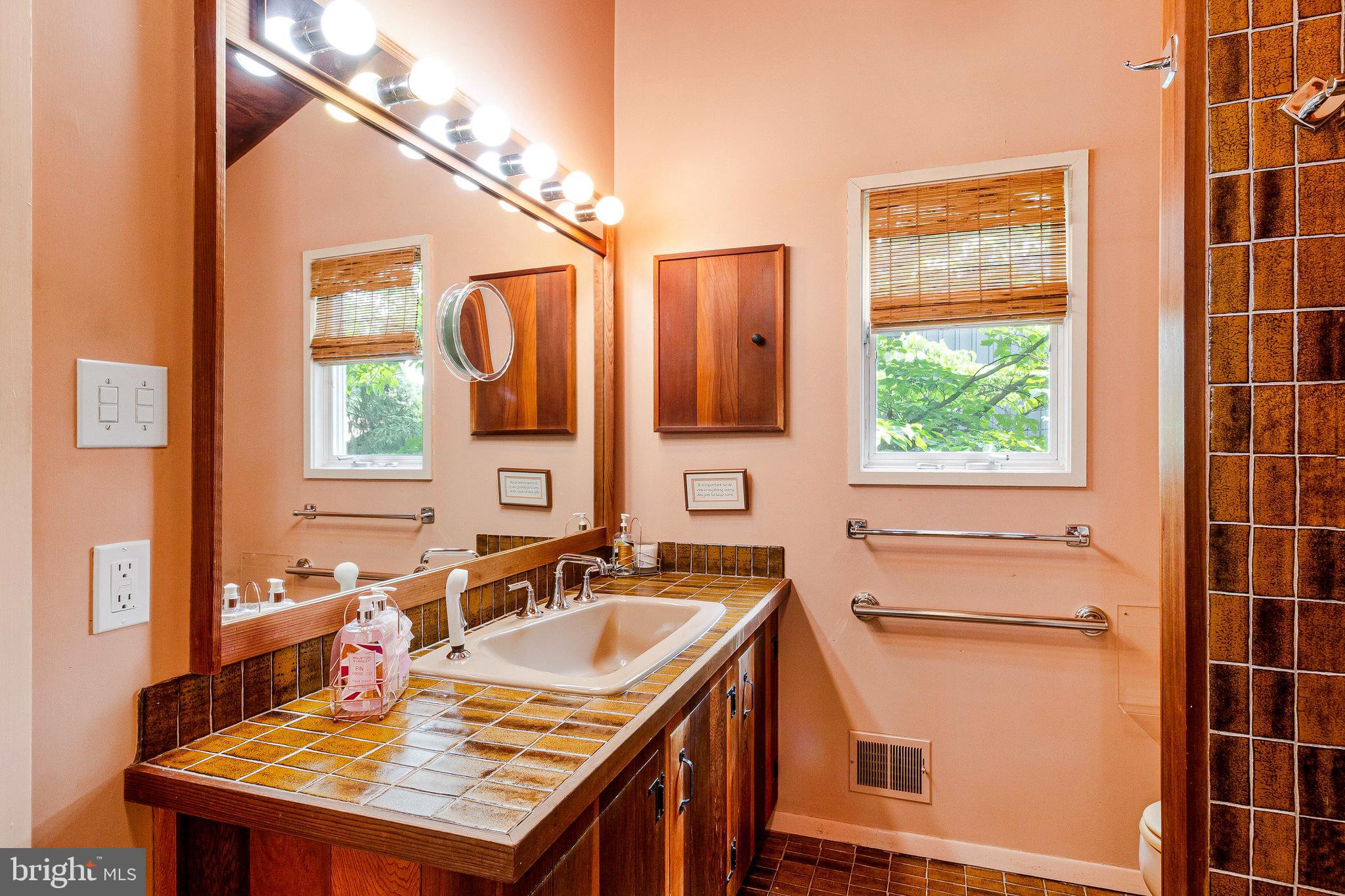 ELLISON HEIGHTS - Residential