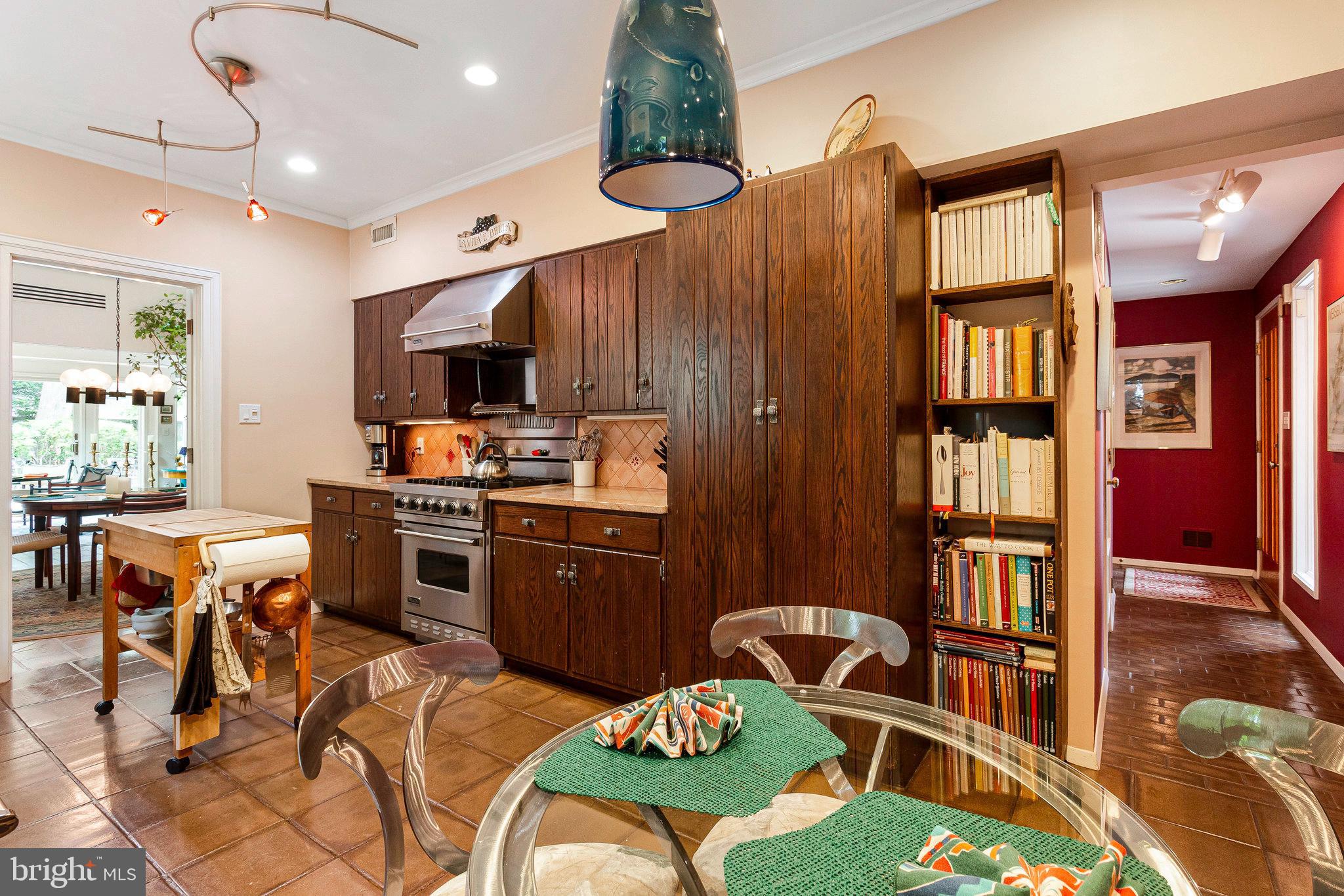 ELLISON HEIGHTS - Residential