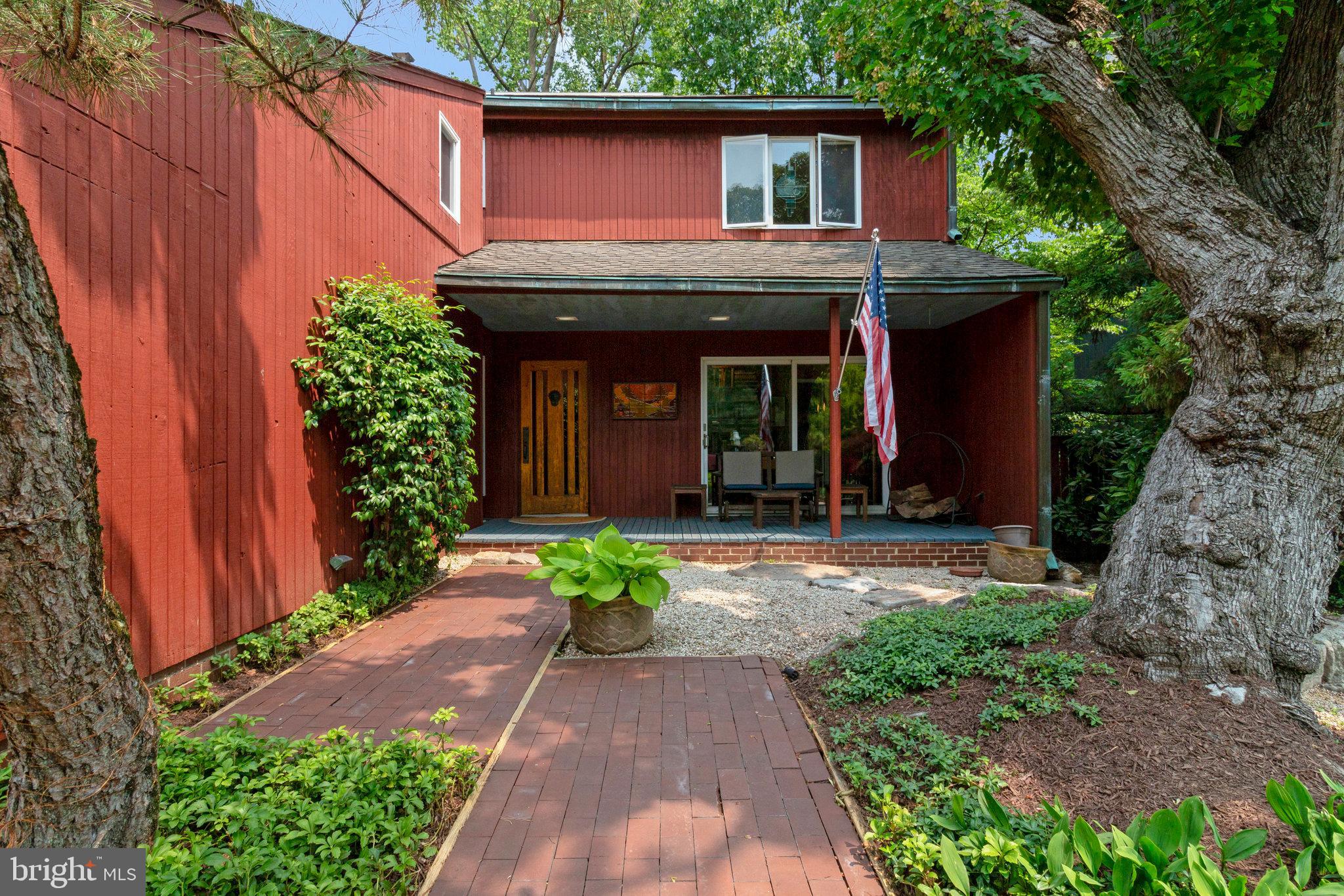 311 CHESTNUT STREET