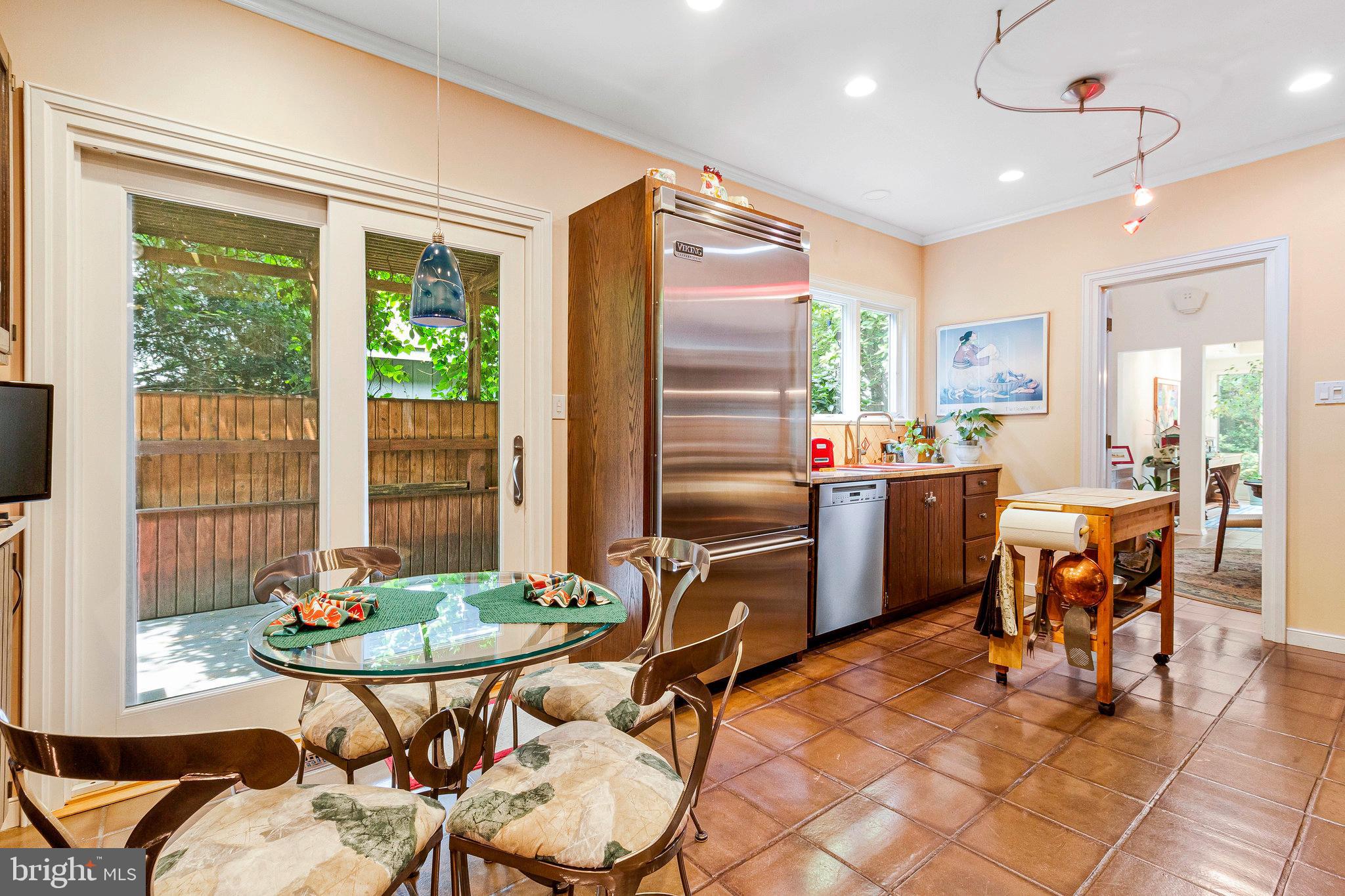 ELLISON HEIGHTS - Residential