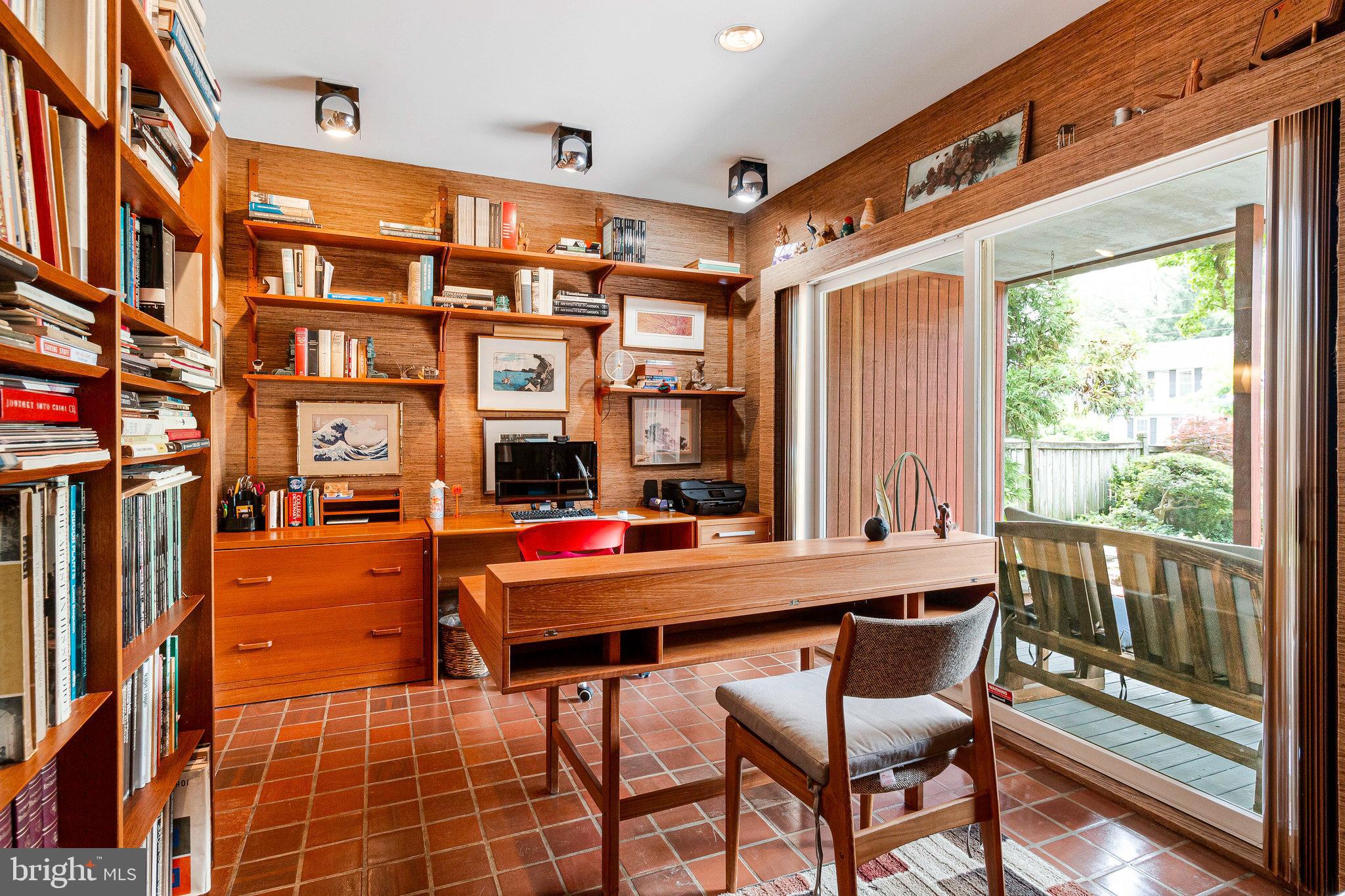 ELLISON HEIGHTS - Residential