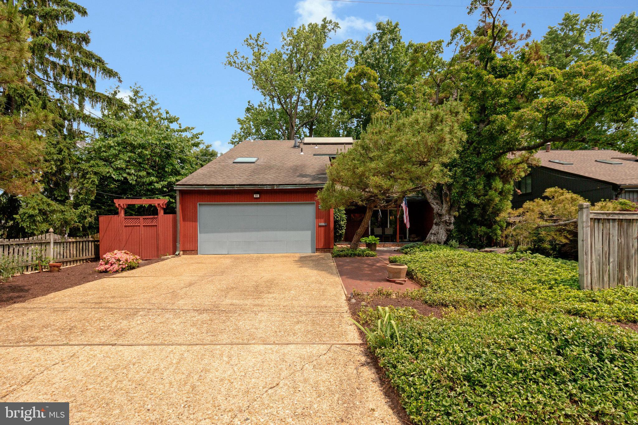 ELLISON HEIGHTS - Residential