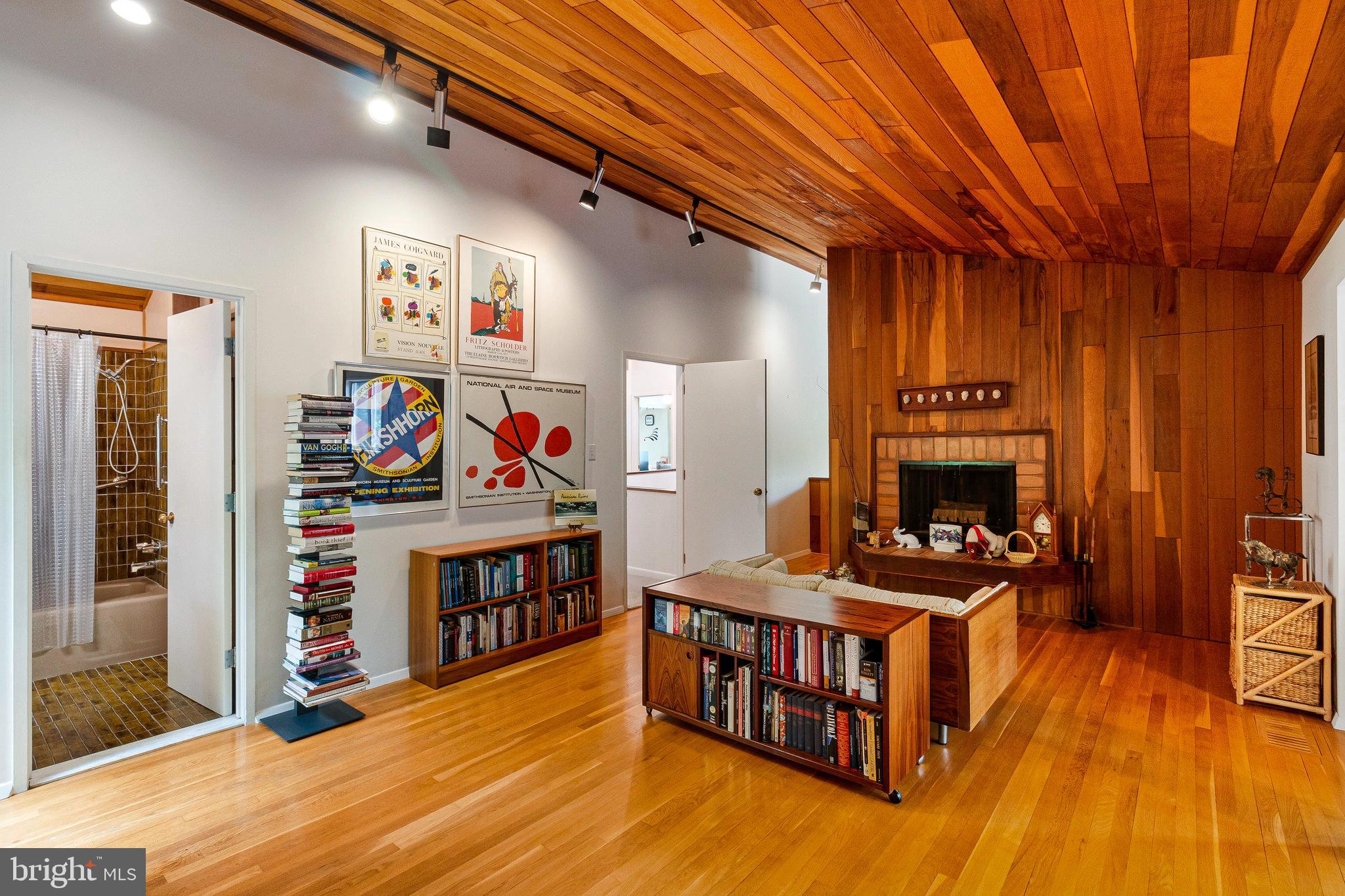 ELLISON HEIGHTS - Residential