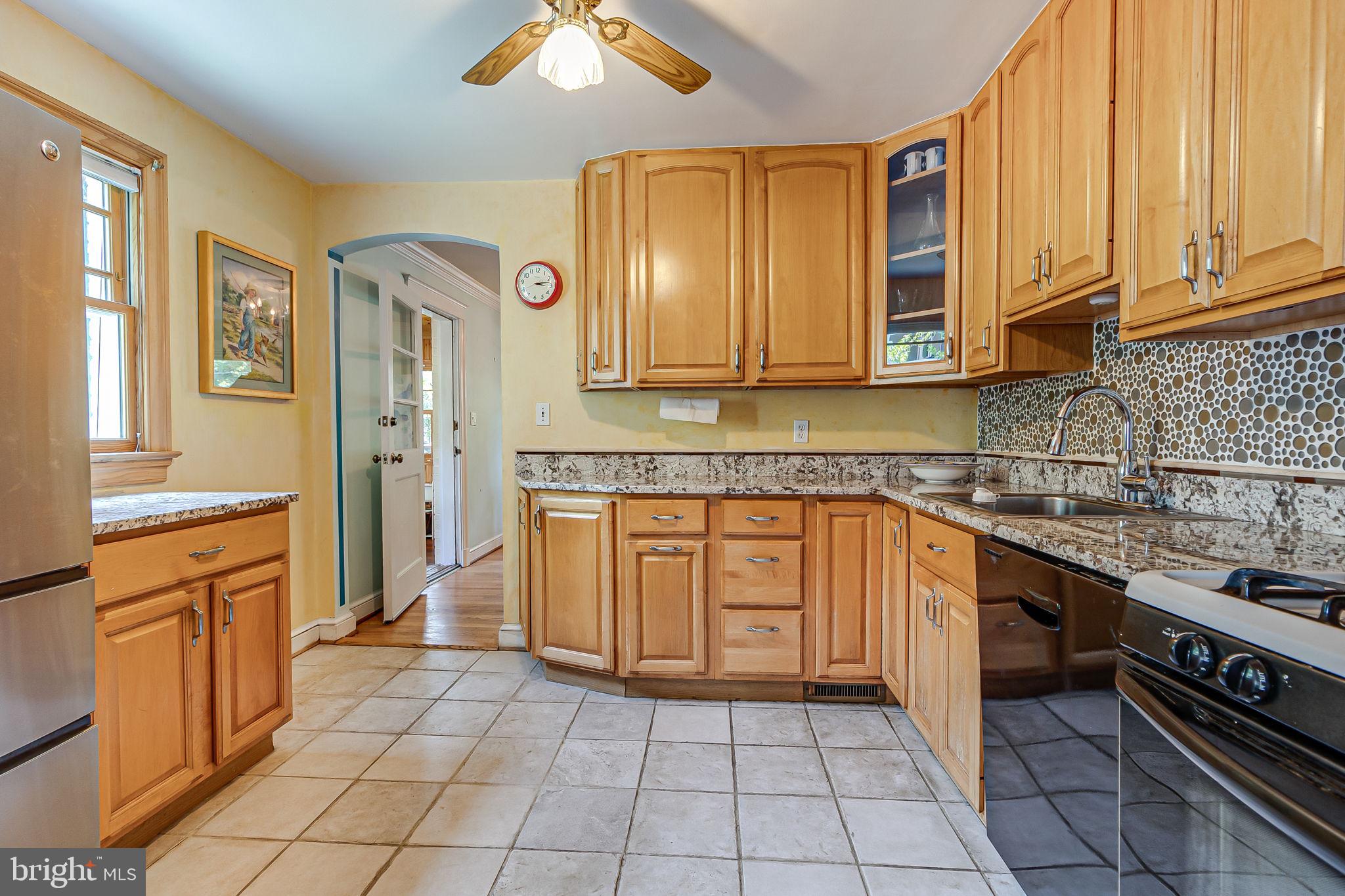 WESTHAMPTON - Residential