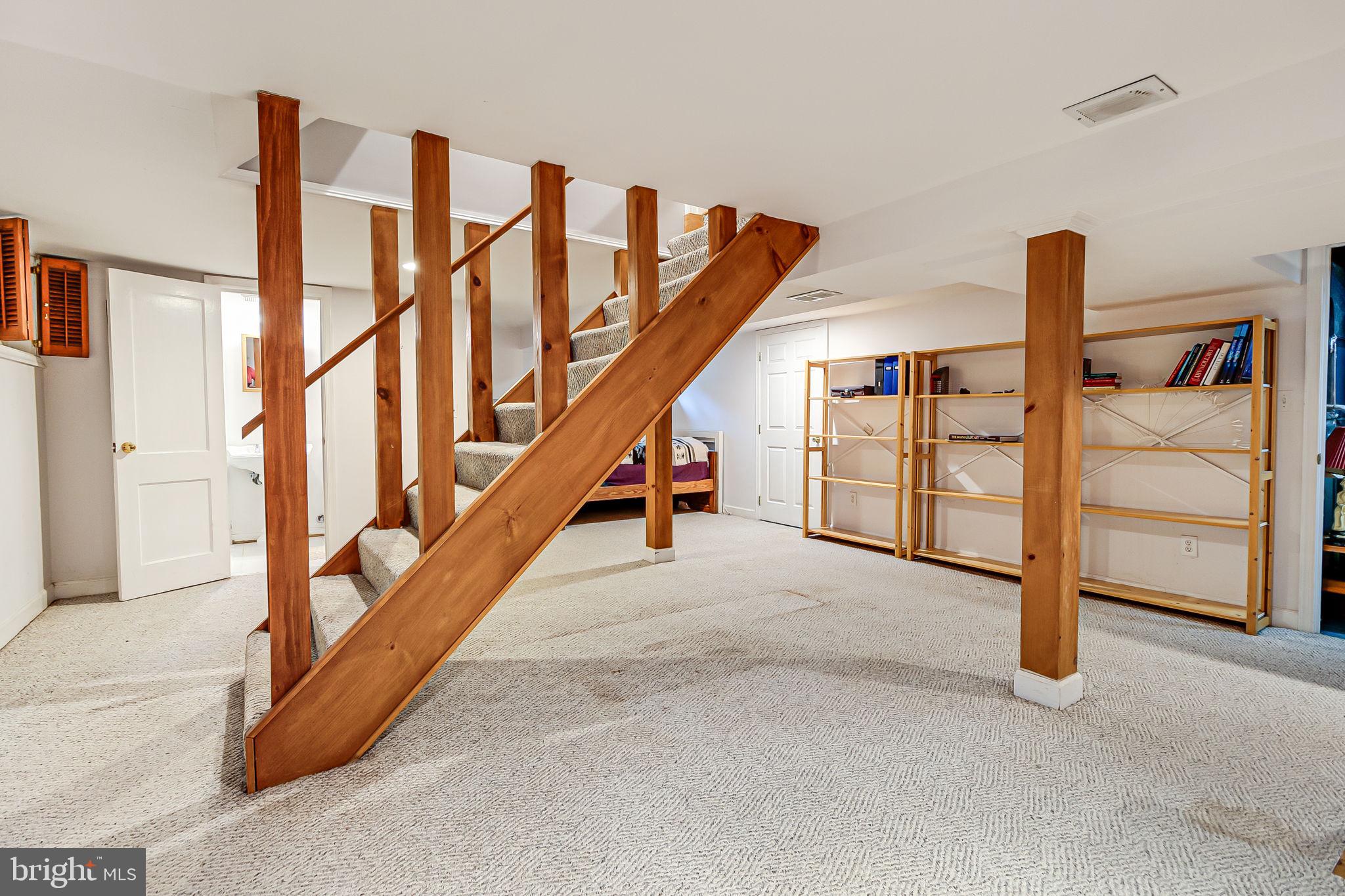 WESTHAMPTON - Residential