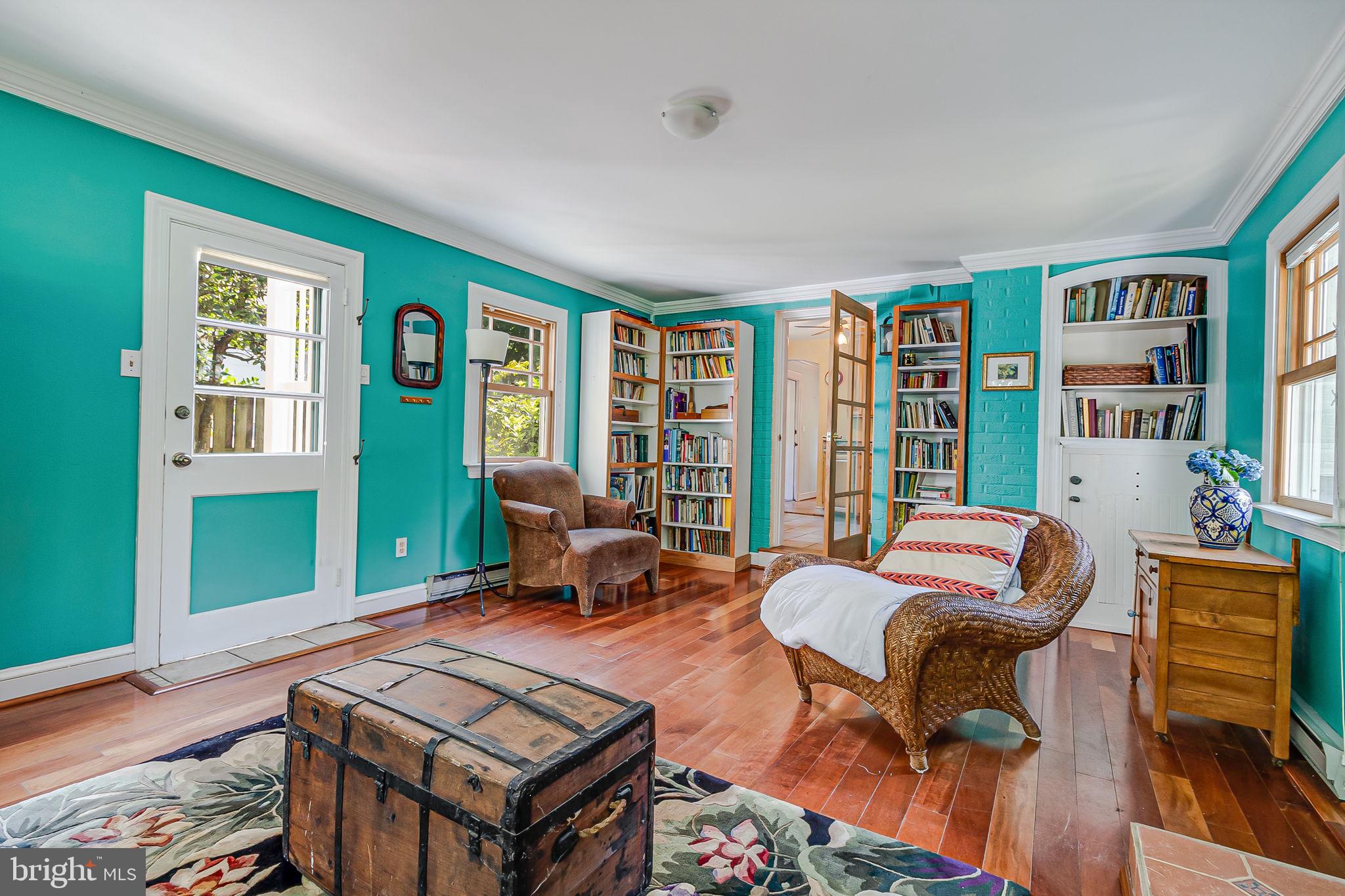 WESTHAMPTON - Residential