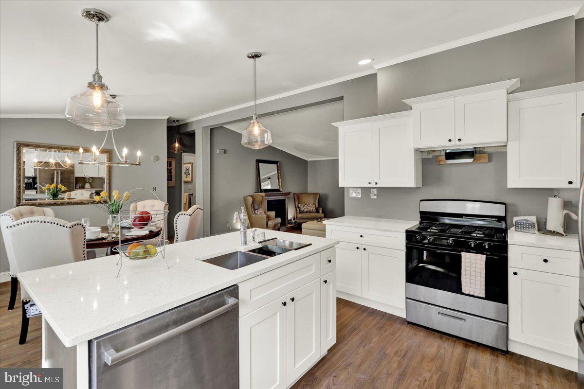 MOUNTAIN VILLAGE - Residential