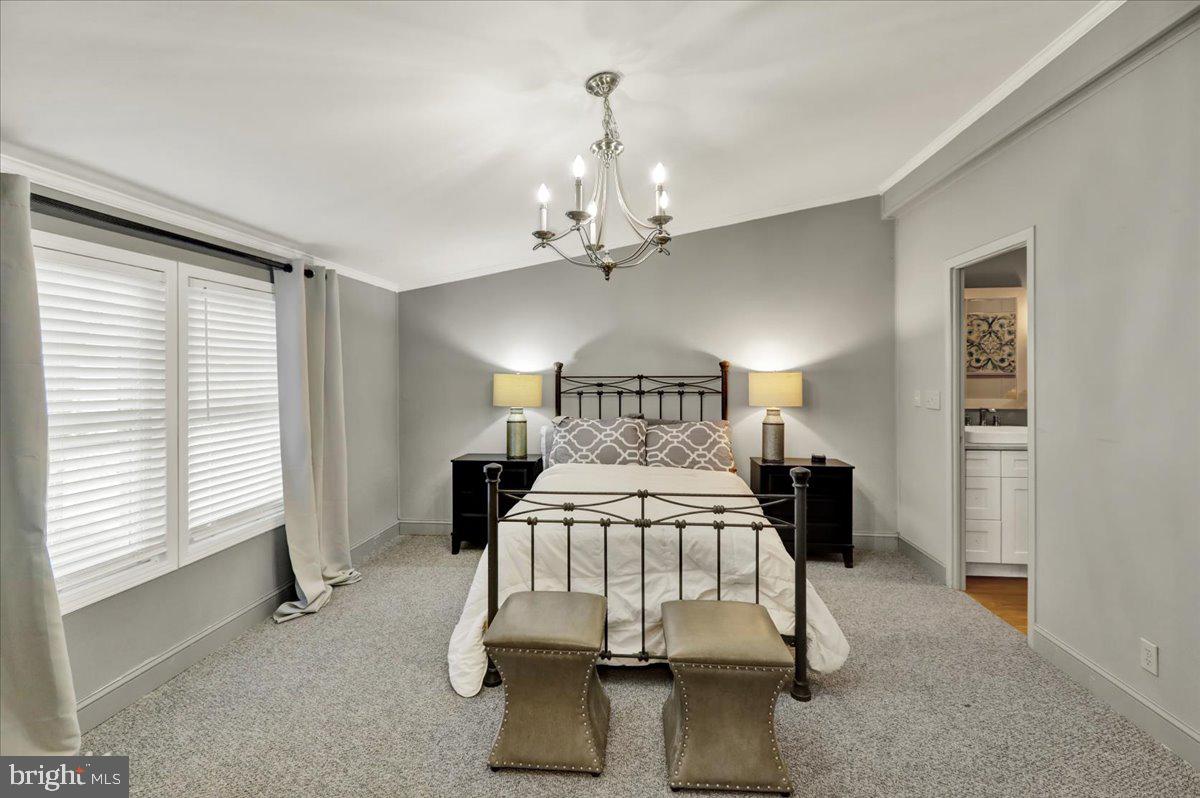 MOUNTAIN VILLAGE - Residential