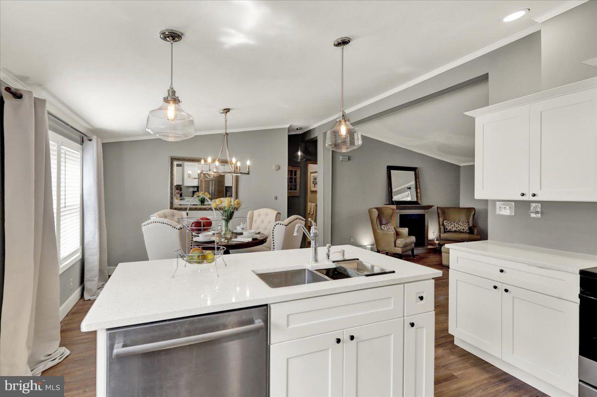 MOUNTAIN VILLAGE - Residential