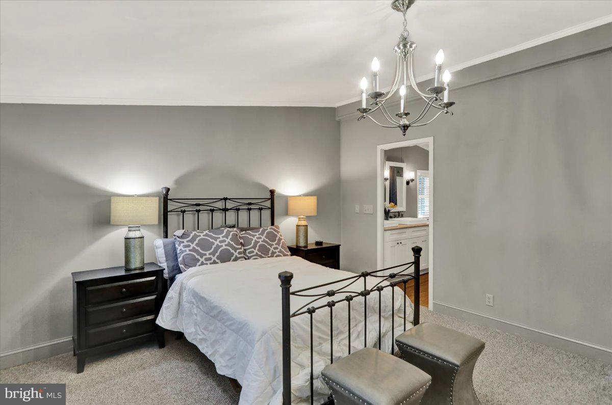 MOUNTAIN VILLAGE - Residential