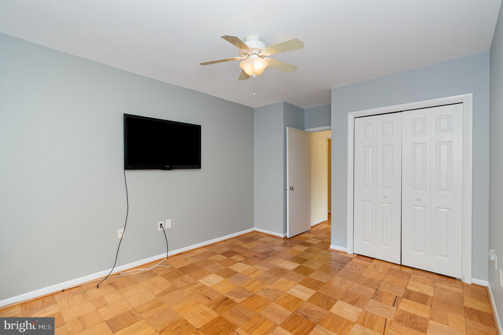 ROLAND PARK - Residential