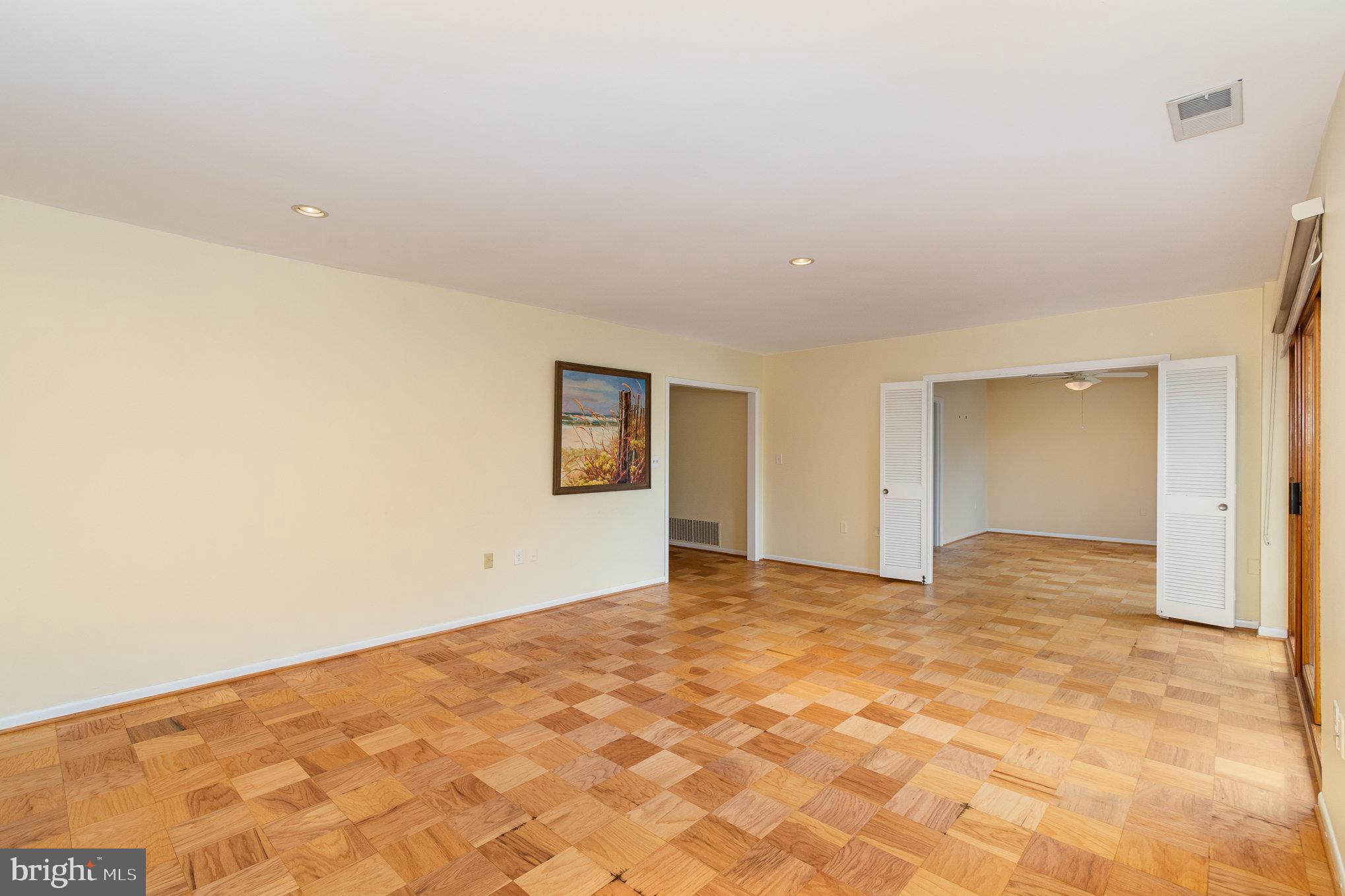 ROLAND PARK - Residential