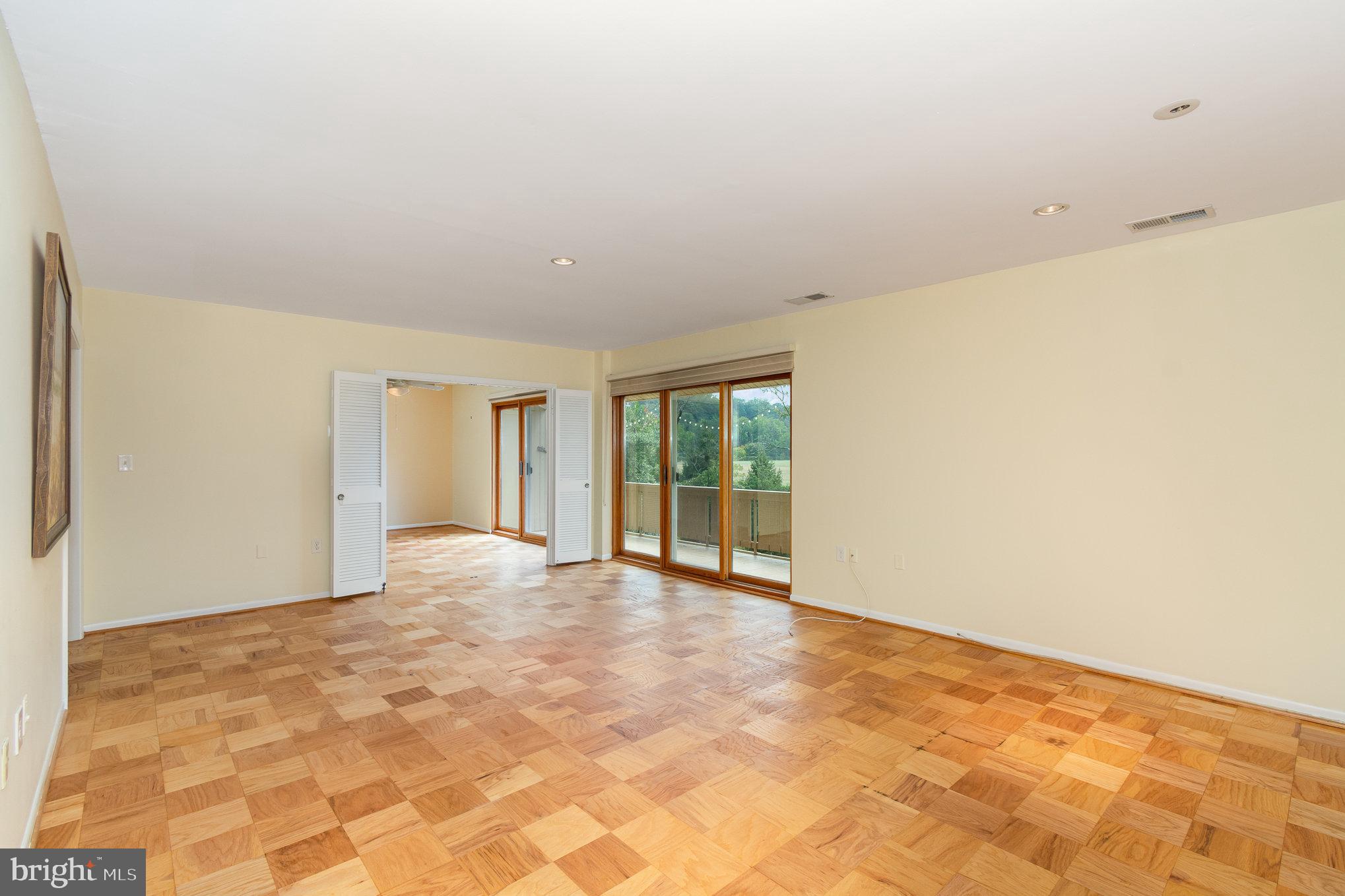 ROLAND PARK - Residential