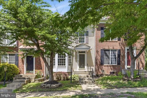 Photo of 8972 Benchmark Lane, BRISTOW, VA 20136 (MLS # VAPW2121130)