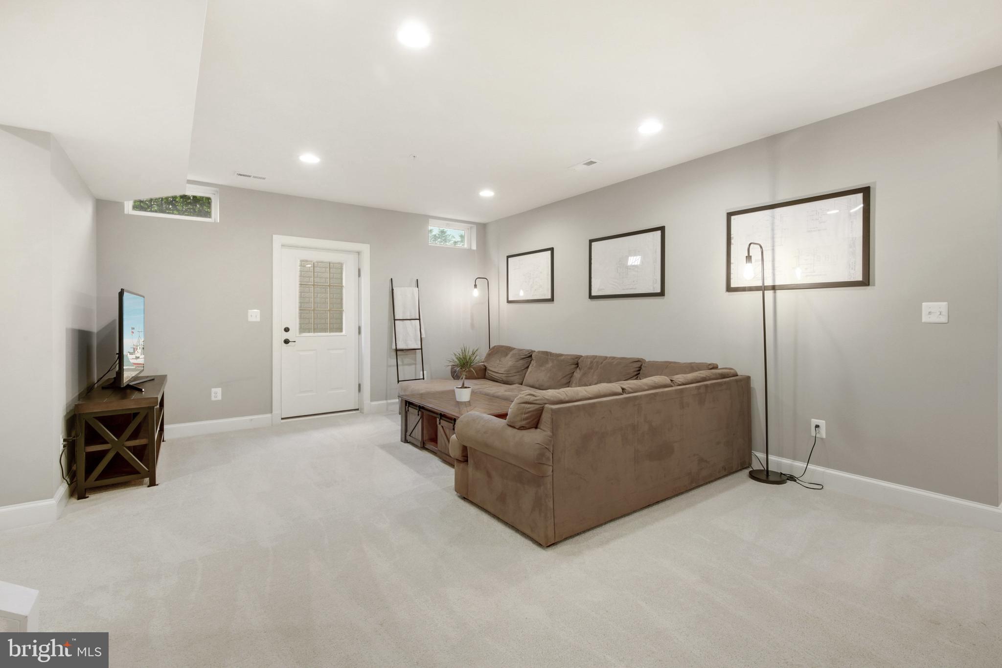 SUMMER HAVEN - Residential