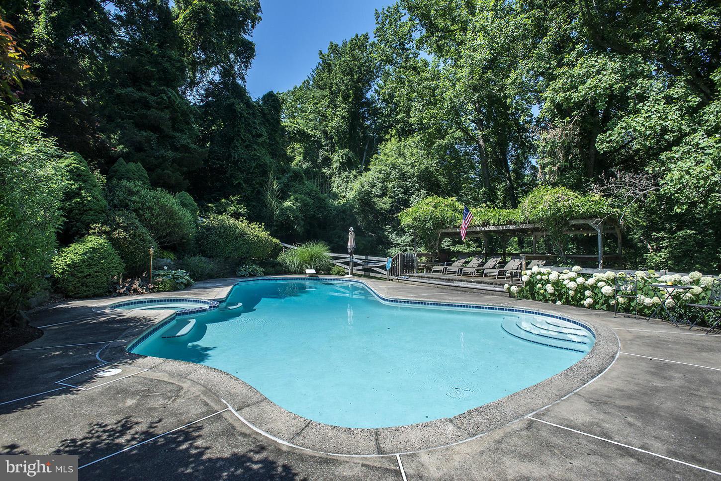 BRADLEY FARMS - Land