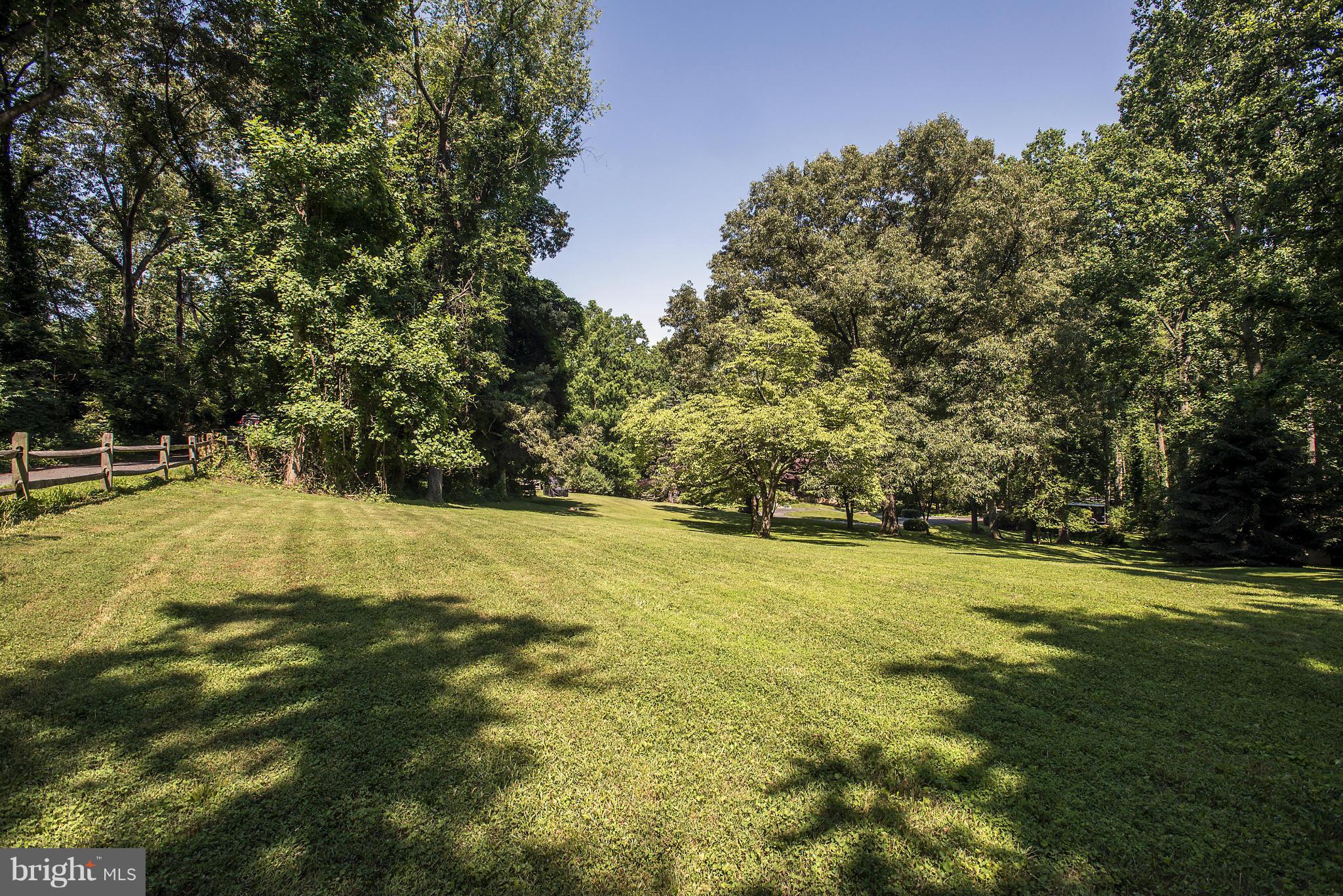 BRADLEY FARMS - Land