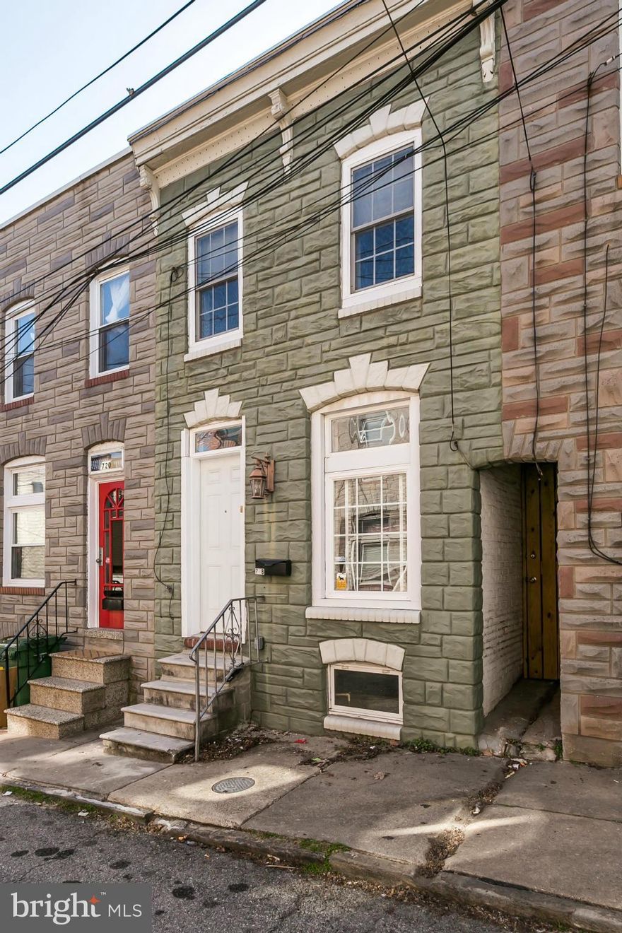 This Canton home boasts over 1600+ sf with 2 large bedroom suites, each with its own bath! Enjoy the renovated kitchen w/ gorgeous backsplash, granite counters and ss appliances. Beautiful hrdwd flrs and Powder Rm on the main lvl with a lg separate dining area. Fresh paint throughout and new carpet in the BRs.  Cute back patio for grilling and entertaining! Stairs in place for future rooftop deck.