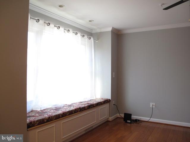 COUNTRY SQUIRE - Residential Lease