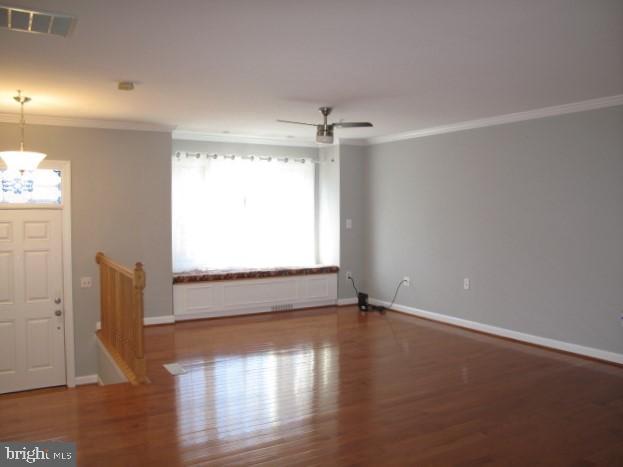 COUNTRY SQUIRE - Residential Lease