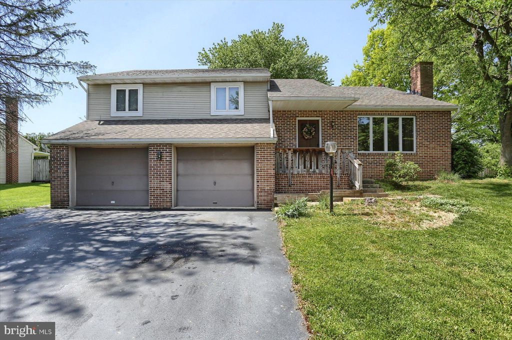 Photo of 332 BUCHANAN DR, EPHRATA, PA 17522 (MLS # PALA2034780)