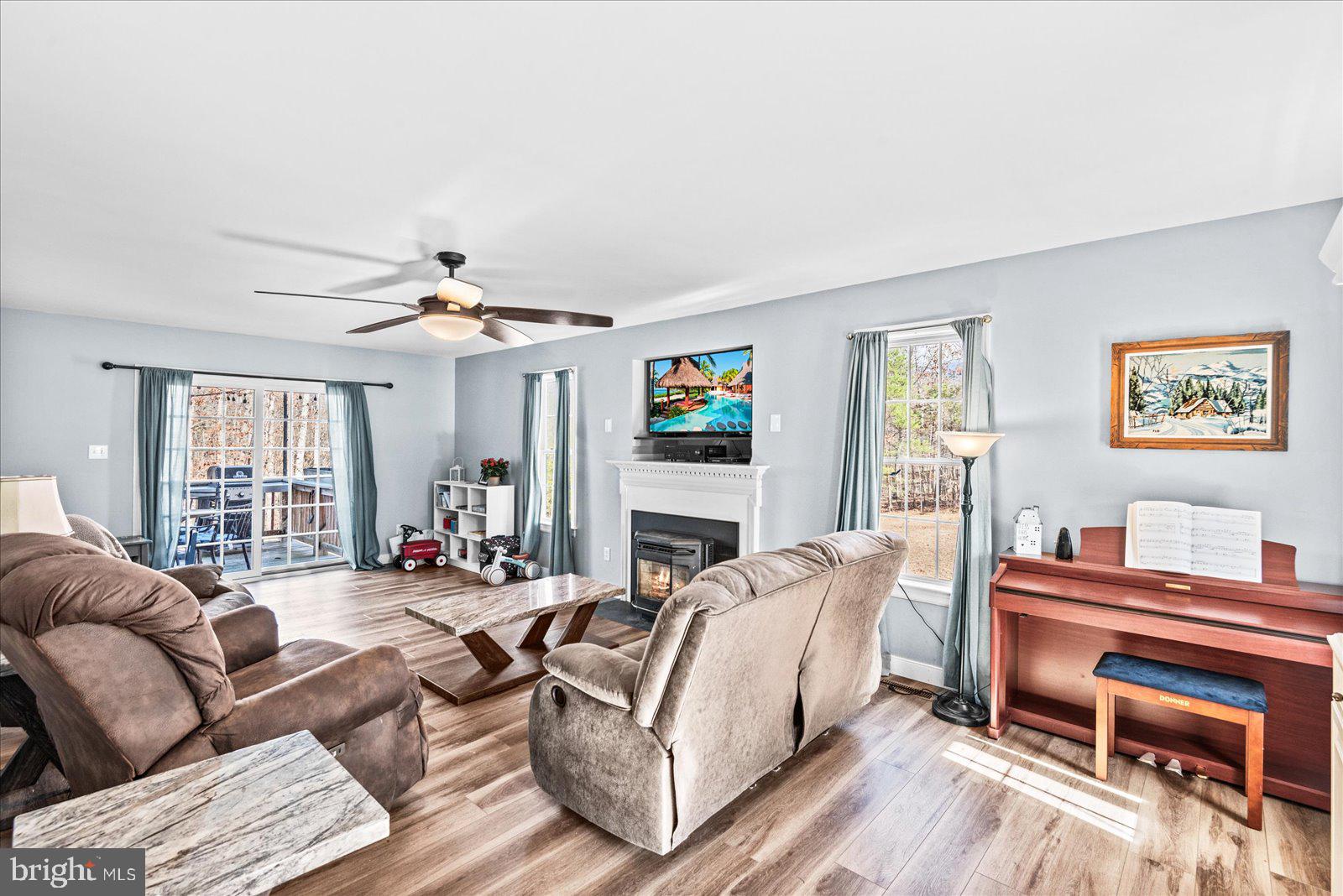 CASTLE PARK - Residential