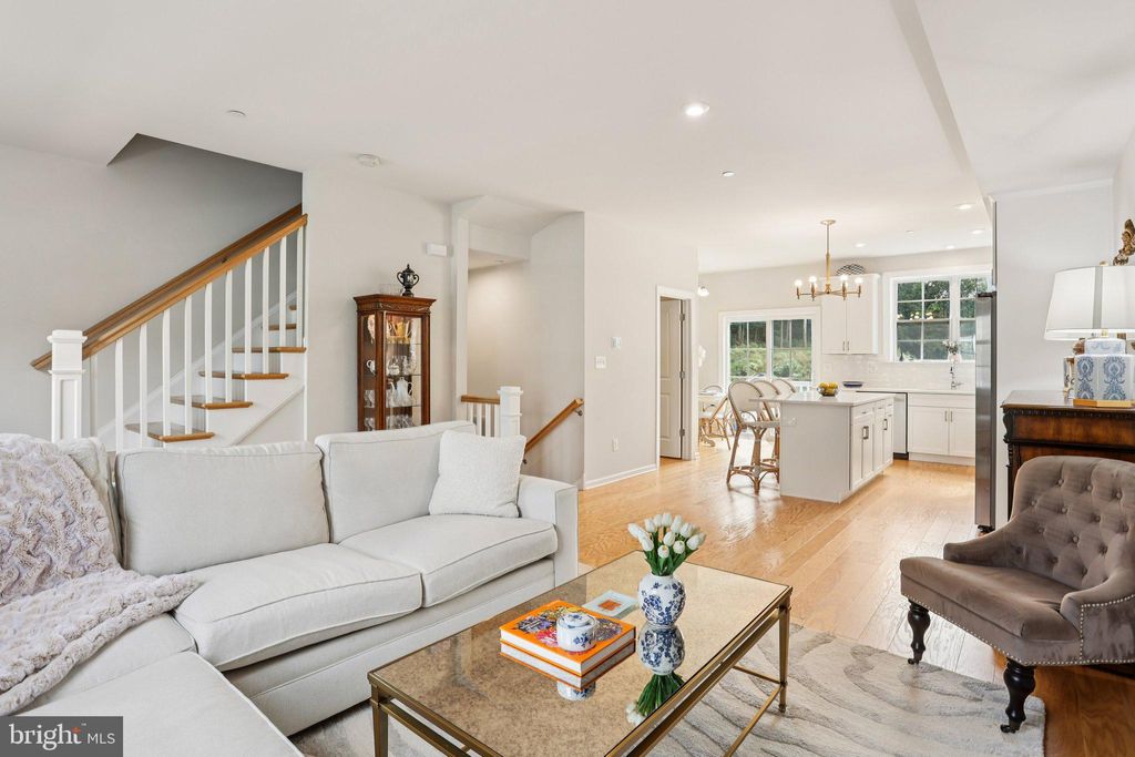 Photo of 306 Rock Run Circle, BROOMALL, PA 19008 (MLS # PADE2100764)