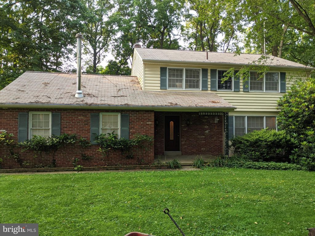 Photo of 11 N Sugartown Road, MALVERN, PA 19355 (MLS # PACT2116692)