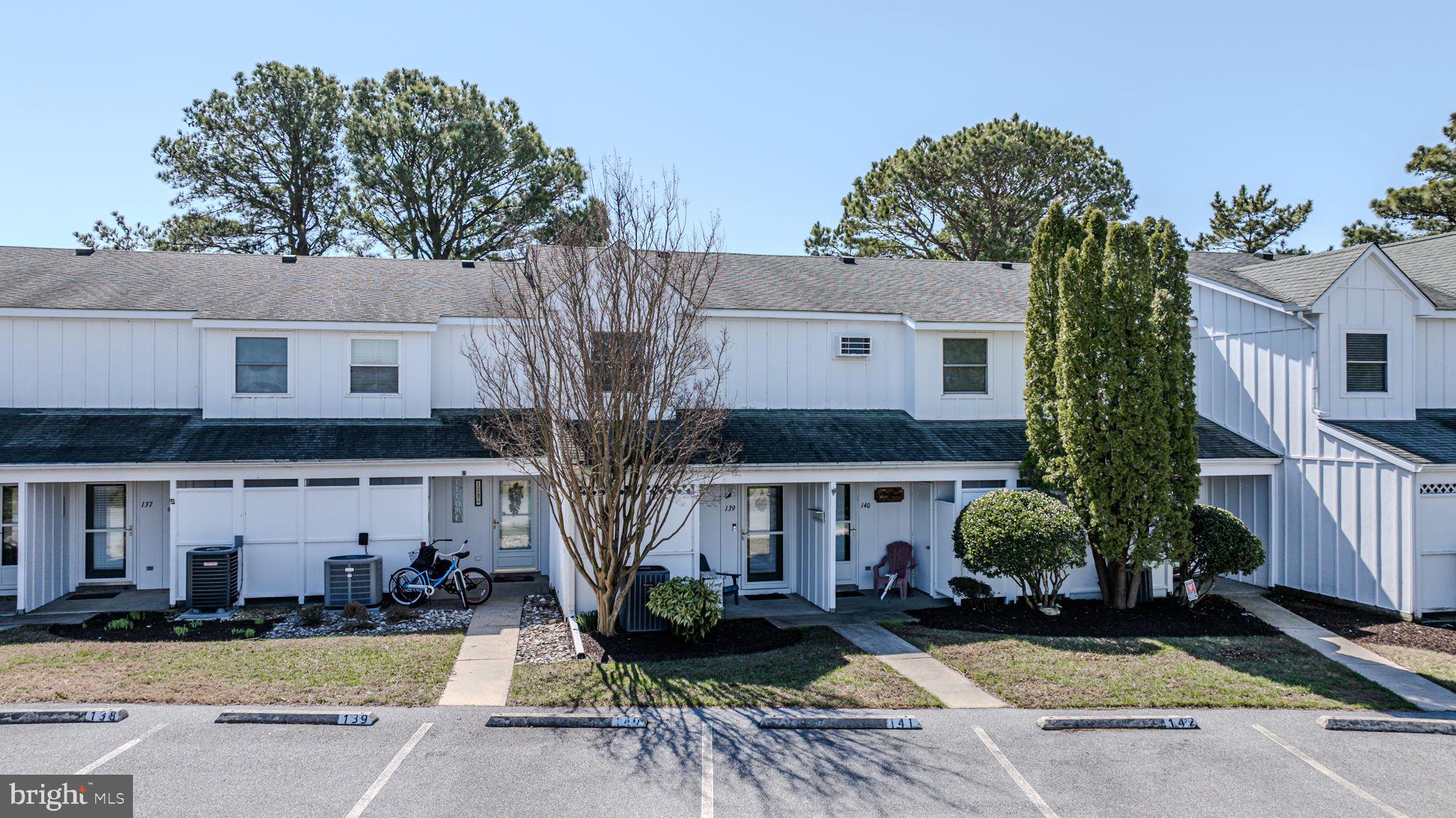 MALLARD LAKES - Residential