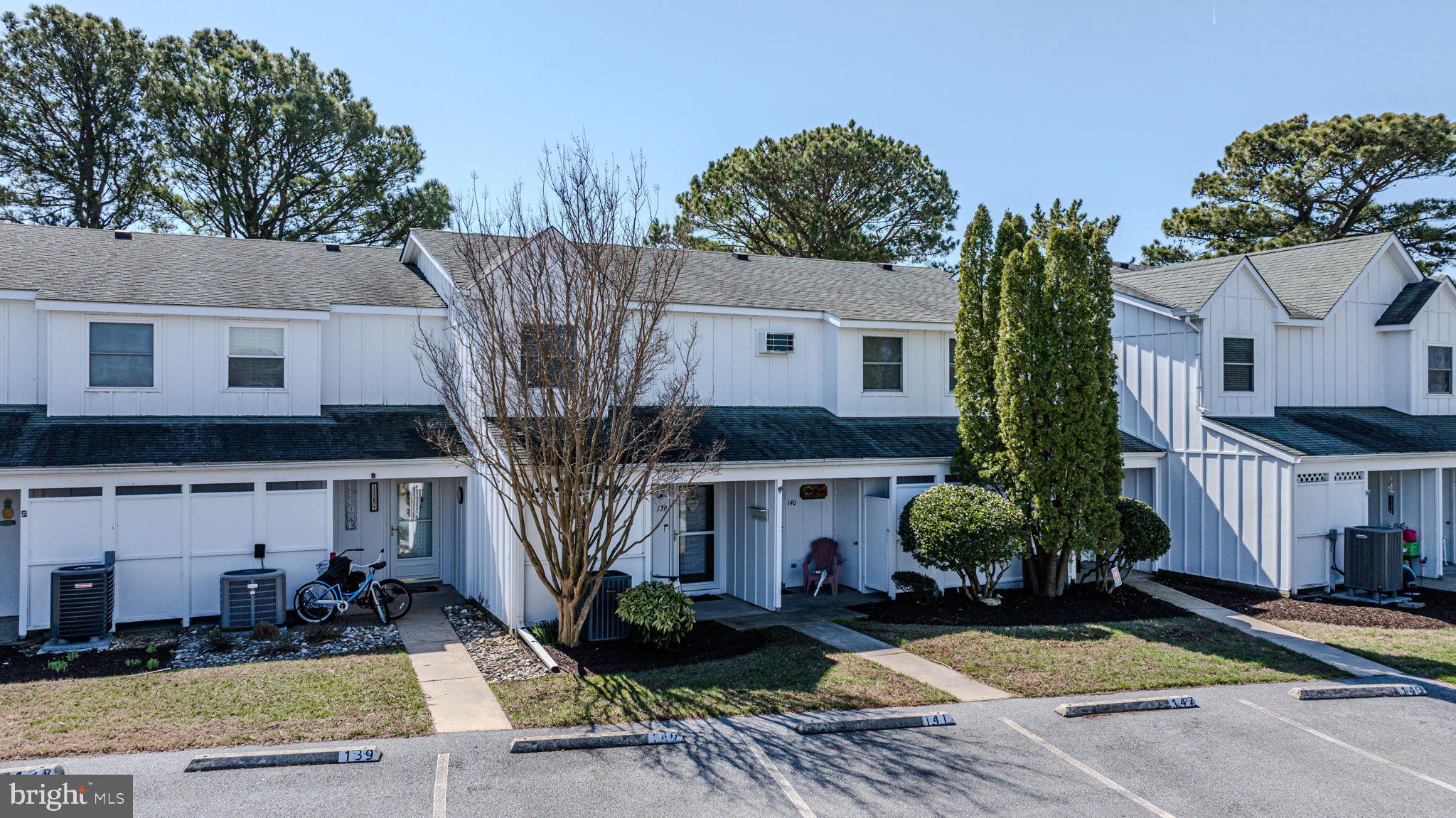 MALLARD LAKES - Residential