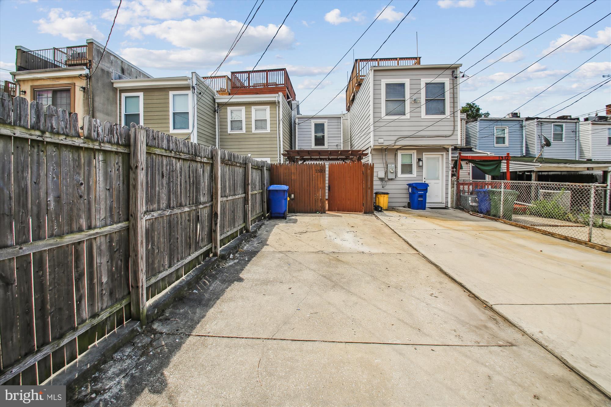 1521 MARSHALL STREET