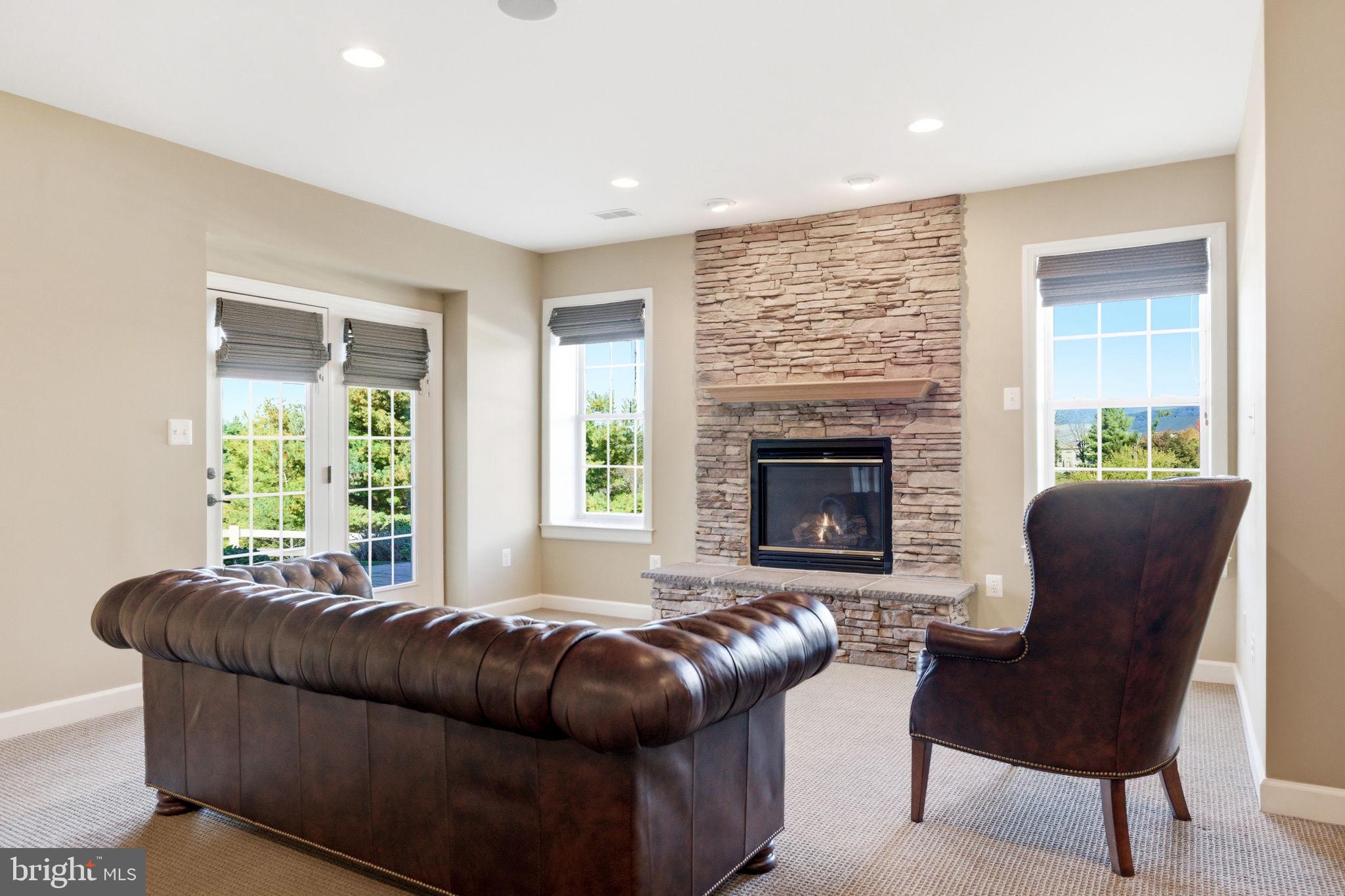 GLENBROOK - Residential