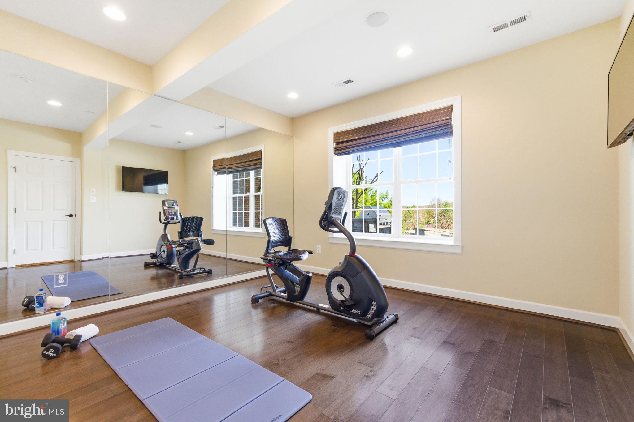 GLENBROOK - Residential