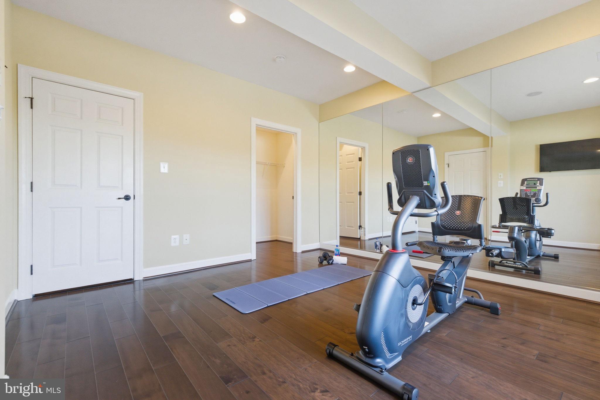 GLENBROOK - Residential