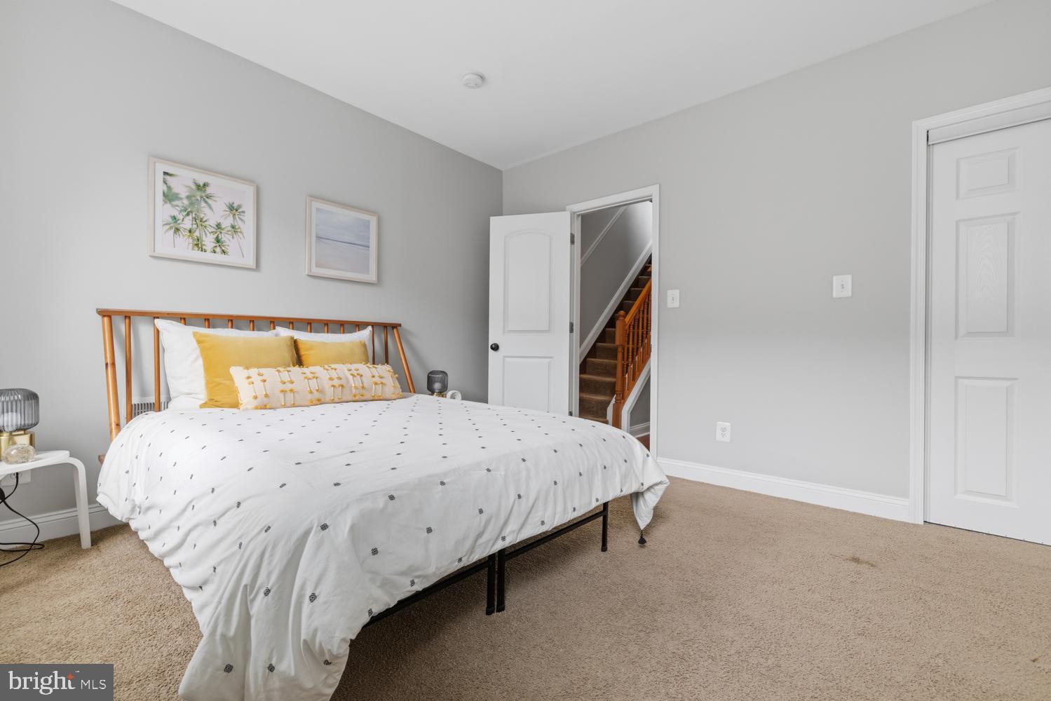 POINT BREEZE - Residential