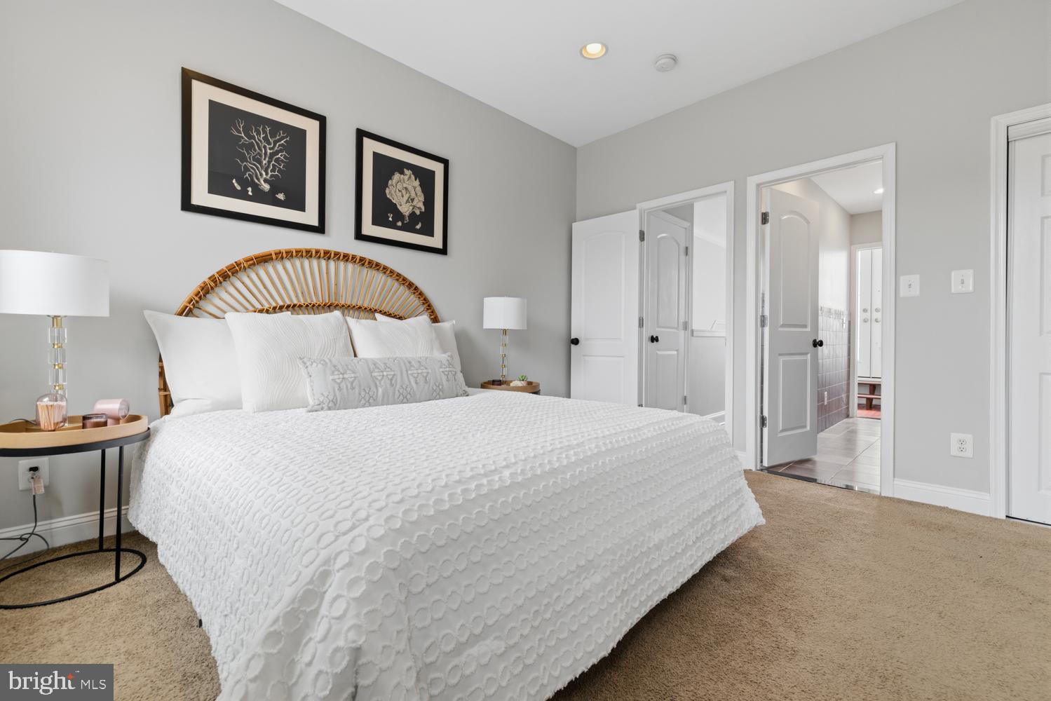 POINT BREEZE - Residential