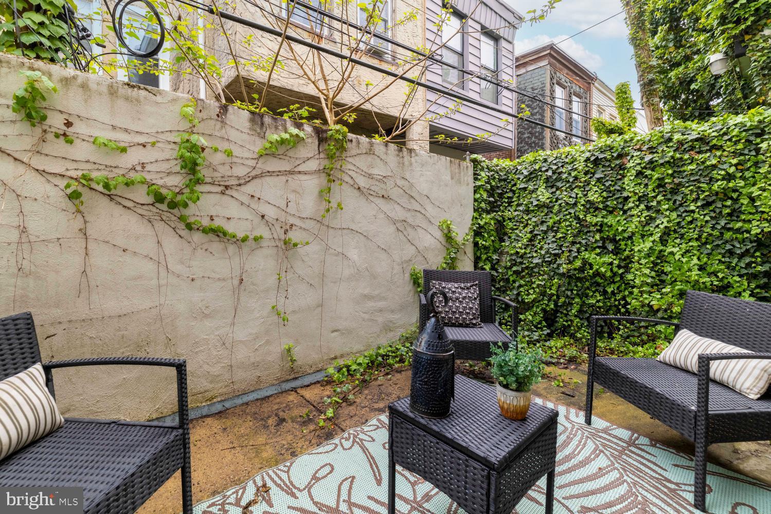 POINT BREEZE - Residential