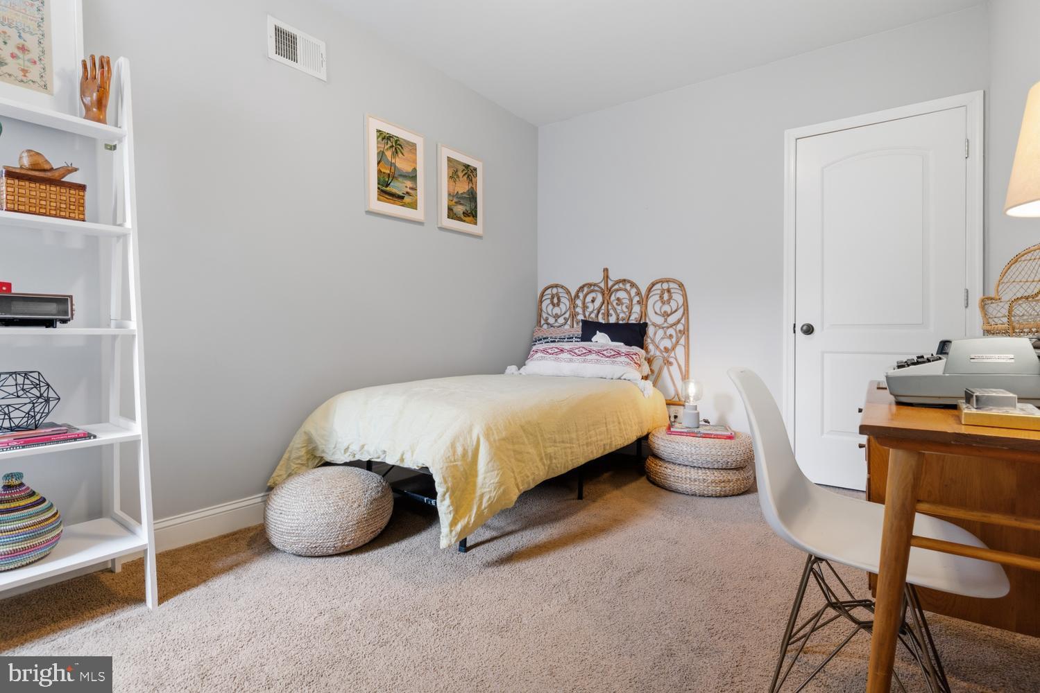 POINT BREEZE - Residential