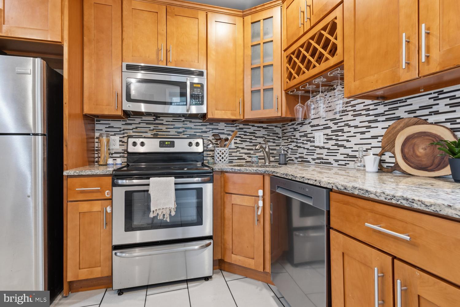 POINT BREEZE - Residential