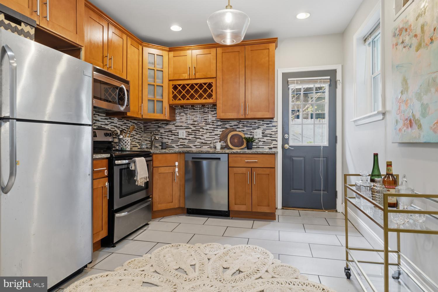 POINT BREEZE - Residential