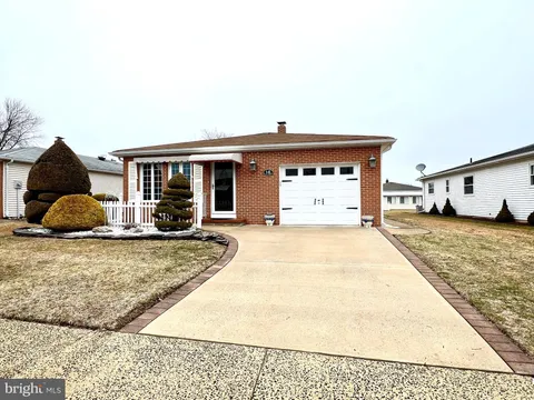 16 Tivoli Street, Toms River, NJ 08757 - MLS#: NJOC2040080